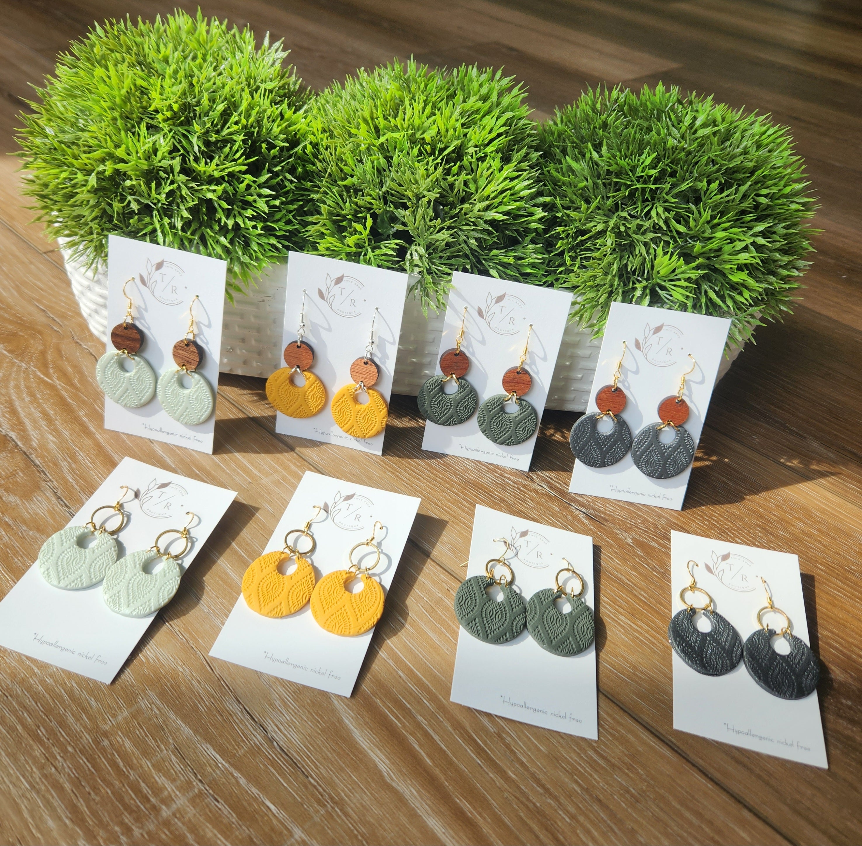Bella|Clay hoops