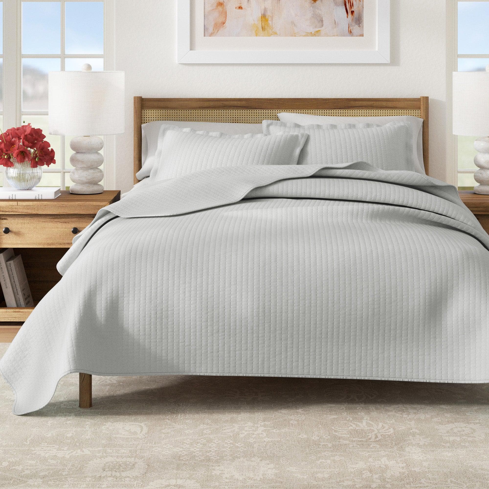 3-Piece Solid Quilt - Alicia Collection