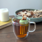 2D Highland Cow Floating Tea Steeper
