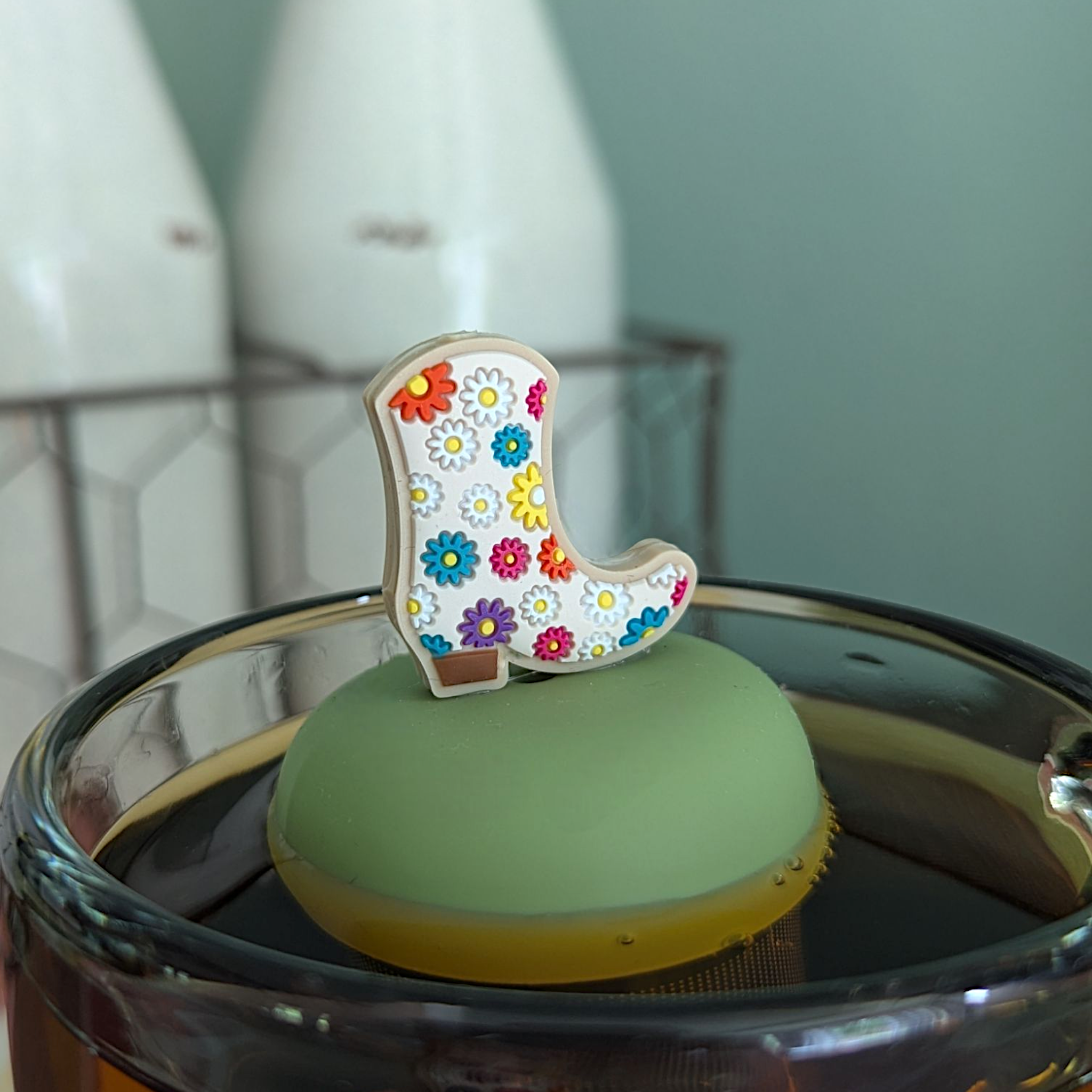 Flower Cowboy Boot Floating Tea Steeper