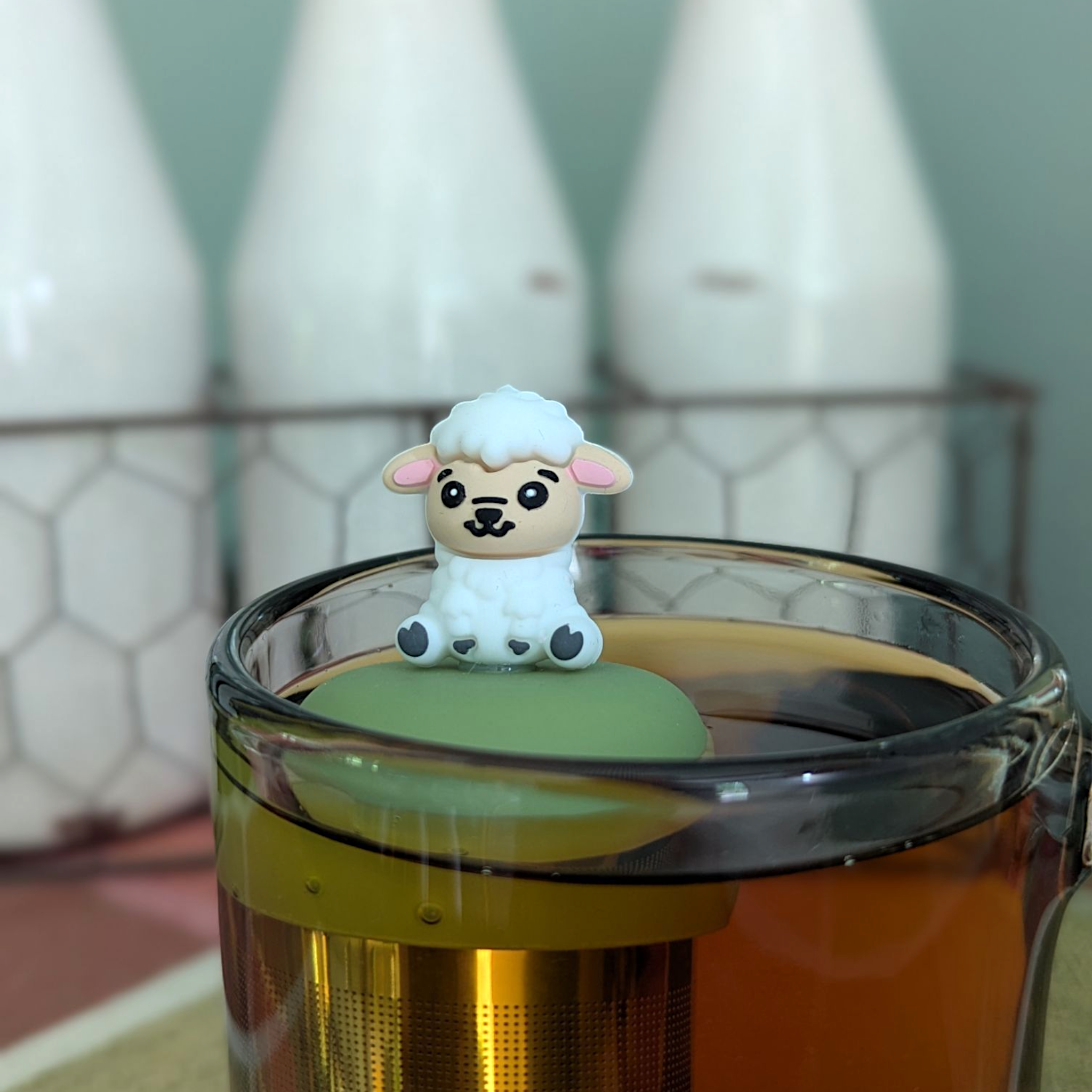 Fluffy White Sheep Floating Tea Steeper