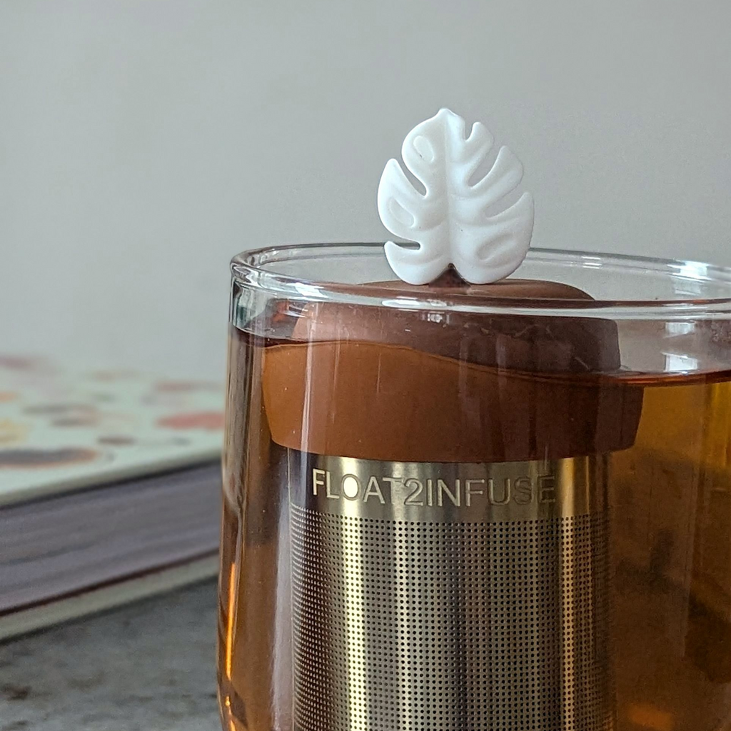 White Monstera Floating Tea Steeper l light brown